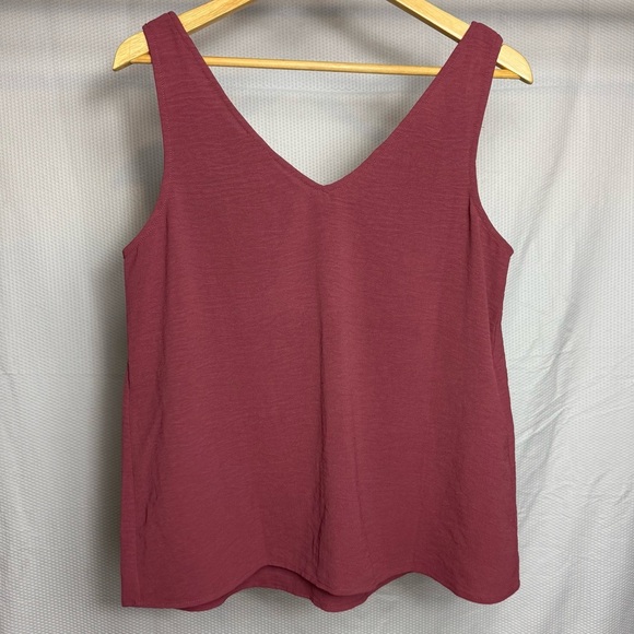 Women's Daytrip Sleeveless Top - Picture 7 of 7